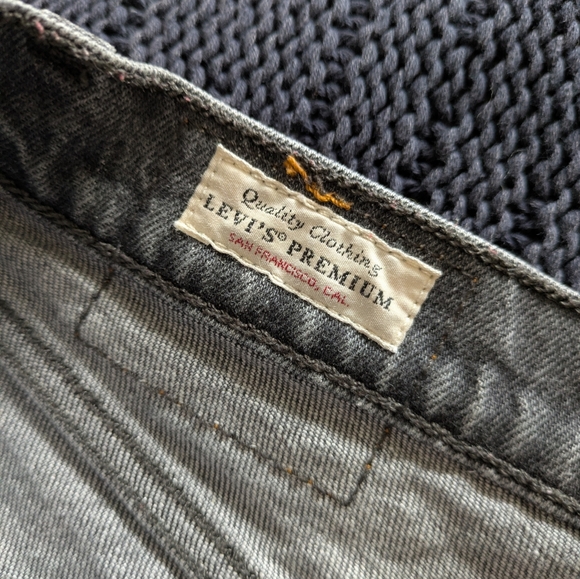 Levi's Rhinestone Hi-Rise Straight Leg Grey Jeans Sz 26 - Picture 6 of 16